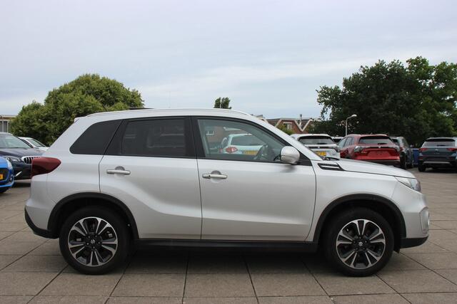 Suzuki VITARA 1.4 Boosterjet Style Hybrid | Opendak | Trekhaak | Carplay / Android auto | Climate control |
