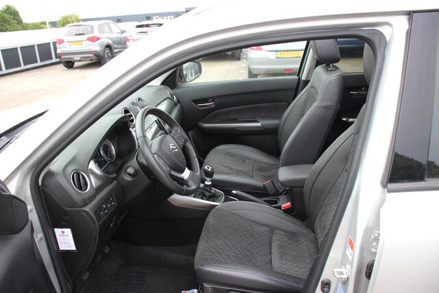 Suzuki VITARA 1.4 Boosterjet Style Hybrid | Opendak | Trekhaak | Carplay / Android auto | Climate control |