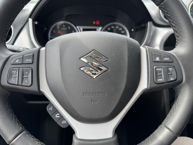 Suzuki VITARA 1.6 High Executive 23dkm Uniek! 1ste eigenaar Trekhaak afneembaar info: M.Safari 0492588976