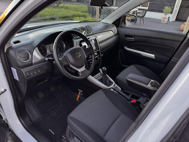 Suzuki VITARA 1.6 Exclusive | Carplay | Nav | Cruise | Stoelverw | Black Ed.