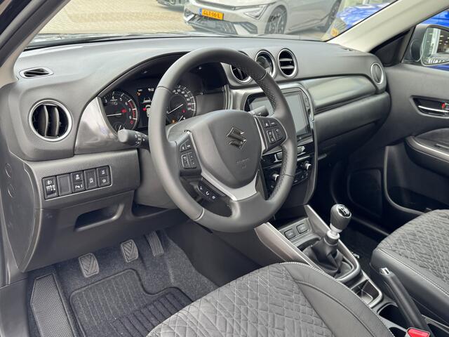 Suzuki VITARA 1.4 Boosterjet Style Smart Hybrid Direct uit voorraad leverbaar. Nu met ¤1.000 extra voordeel