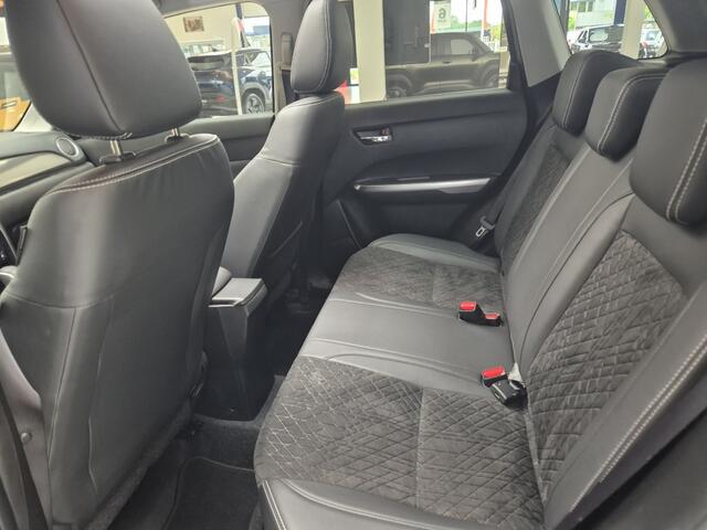 Suzuki VITARA 1.4 Boosterjet Stijl Automaat [ALLSEASONBANDEN | PANODAK | CARPL