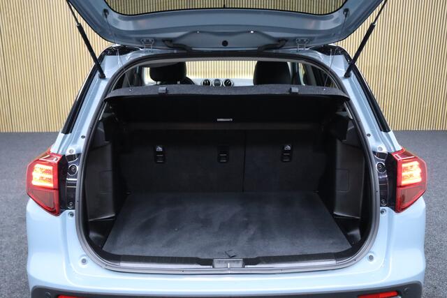 Suzuki VITARA 1.4 Boosterjet Style Smart Hybrid AllGrip | Adaptive-cruise | Camera | Apple Carplay & Android Auto | Navigatie | Keyless | Clima | Dodehoekdetectie