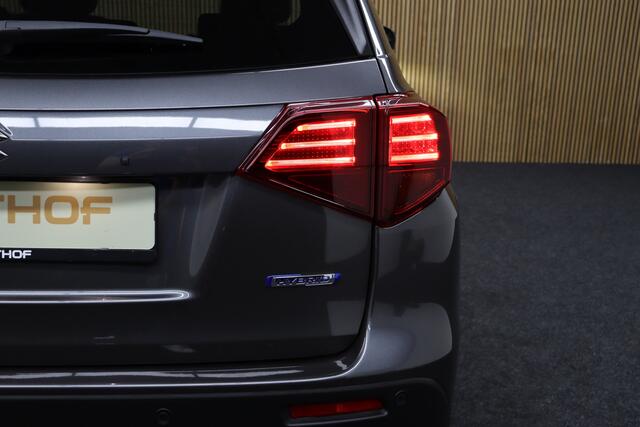 Suzuki VITARA 1.4 Boosterjet Style Smart Hybrid | 1500 Kg Trekvermogen | Adaptive-cruise | Camera | Apple Carplay & Android Auto | Clima | Keyless | Dodehoekdetectie