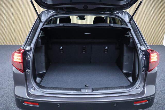 Suzuki VITARA 1.4 Boosterjet Style Smart Hybrid | 1500 Kg Trekvermogen | Adaptive-cruise | Camera | Apple Carplay & Android Auto | Clima | Keyless | Dodehoekdetectie