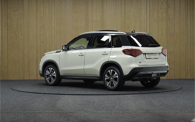 Suzuki VITARA 1.4 Boosterjet Style Rhino Edition Smart Hybrid | Trekhaak | Panorama dak | Leder | Navigatie