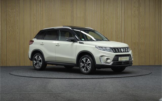 Suzuki VITARA 1.4 Boosterjet Style Rhino Edition Smart Hybrid | Trekhaak | Panorama dak | Leder | Navigatie
