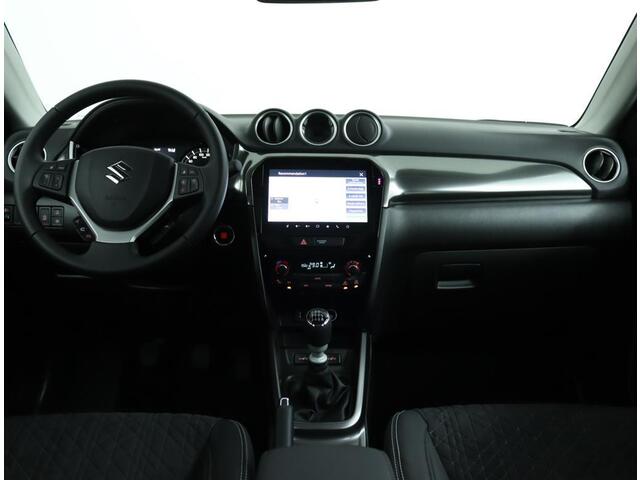 Suzuki VITARA 1.4 Boosterjet Style Smart Hybrid | Groot scherm Navigatie |dode hoek detectie | Adaptive cruise control | Climate control | Panorama dak | Stoelverwarming | Trekhaak afn | Rhino pakket |