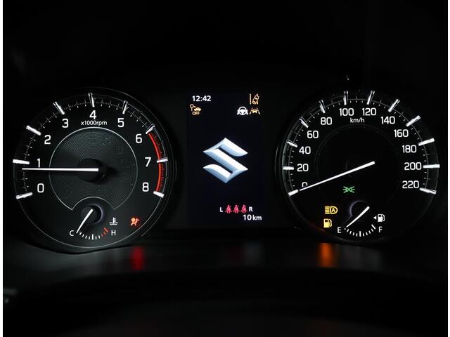 Suzuki VITARA 1.4 Boosterjet Style Smart Hybrid | Groot scherm Navigatie |dode hoek detectie | Adaptive cruise control | Climate control | Panorama dak | Stoelverwarming | Trekhaak afn | Rhino pakket |