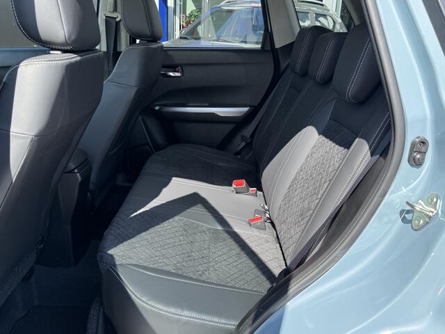 Suzuki VITARA 1.4 Boosterjet Style Hybrid Betreft een Demo. Op korte termijn leverbaar info: M.Safari 0492588976