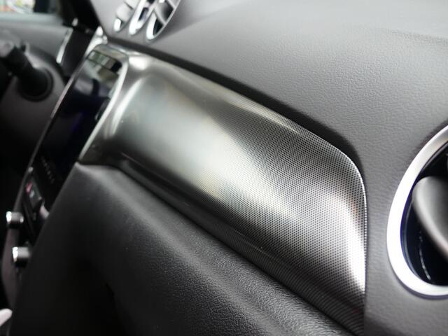 Suzuki VITARA 1.4 Boosterjet Style Smart Hybrid 6 jaar fabrieksgarantie! Nieuw uit voorraad leverbaar!