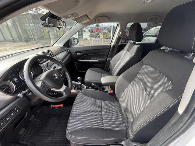 Suzuki VITARA 1.4 Boosterjet Select Smart Hybrid | Achteruitrijcamera | Apple Carplay & Android auto