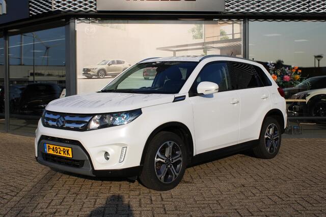 Suzuki VITARA 1.6 High Executive , Automaat, Trekhaak, Half Leder, Stoelverwarming, Clima, Navi, Adap. Cruise, PDC, Camera, Schuif/kanteldak, LMV 17 Inch