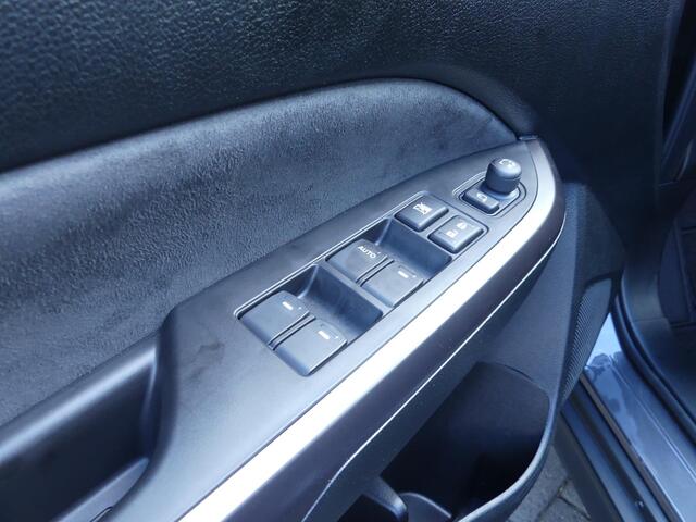 Suzuki VITARA 1.4 Boosterjet Style Hybrid 110PK AUTOMAAT, Afneembare Trekhaak, Navigatie, Apple Carplay, Android Auto, Stoel verwarming.