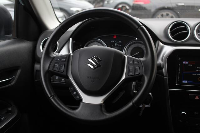 Suzuki VITARA 1.4 Boosterjet Select Smart Hybrid / Trekhaak / Camera / Navigatie / 17'' / DAB / Stoelverwarming / Getint glas / Cruise Control