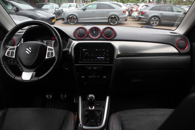 Suzuki VITARA 1.4 S Allgrip / Trekhaak / Camera / Navigatie / 17'' / Keyless / Stoelverwarming / Cruise control adaptief