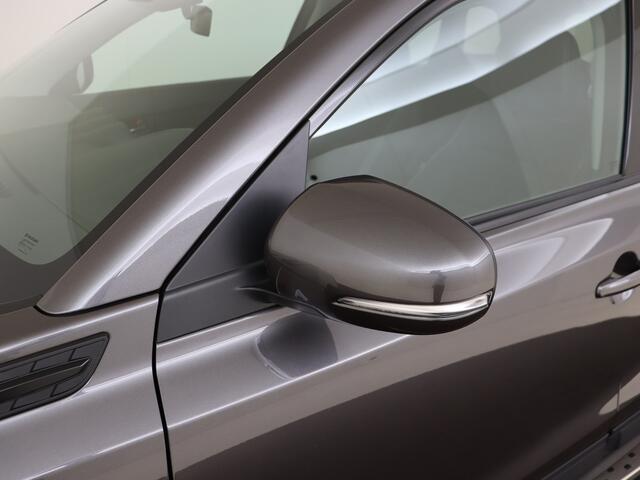 Suzuki VITARA 1.4 Boosterjet Style Smart Hybrid | Panodak / Sunroof | Apple Carplay Android Auto | Sidebars | Rhino Pack |