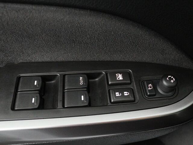 Suzuki VITARA 1.4 Boosterjet Style Smart Hybrid | Apple Carplay / Android Auto (Navigatie) | Parkeersensoren rondom | Lederen bekleding | Keyless Entry |