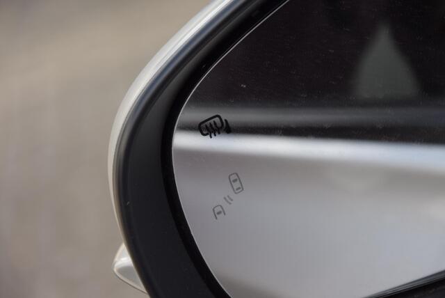 Suzuki VITARA 1.4 Boosterjet Style Smart Hybrid | Fabrieksgarantie | Lederen bekleding | Parkeersensoren |