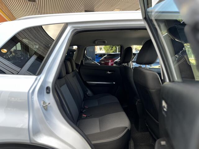 Suzuki VITARA 1.0 Boosterjet Select Trekhaak/Stoelverwarming/Navi/Camera.