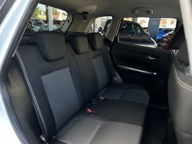 Suzuki VITARA 1.0 Boosterjet Select Trekhaak/Stoelverwarming/Navi/Camera.