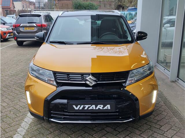 Suzuki VITARA 1.4 BOOSTERJET STYLE SMART HYBRID AUTOMAAT Beschikbaar! | Met 6 JAAR GARANTIE! | Inclusief ¤ 2.050,- Voorraad Voordeel