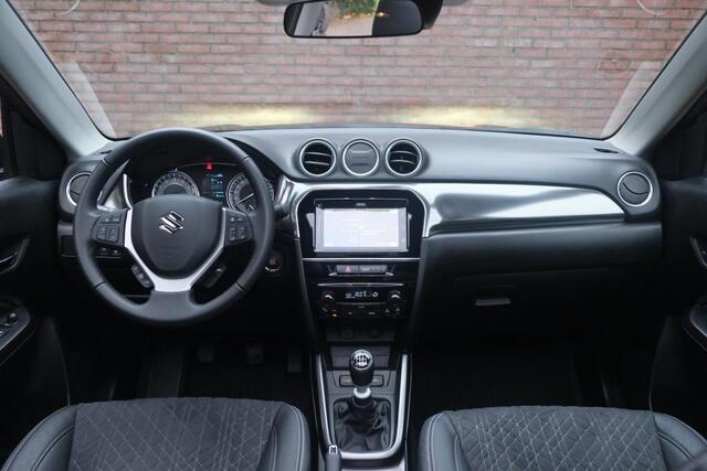 Suzuki VITARA 1.4 Boosterjet 130pk Style Smart Hybrid | Navi | App Connect | Climate | Adaptive Cruise | Panoramadak | Camera | Keyless | Blind Spot