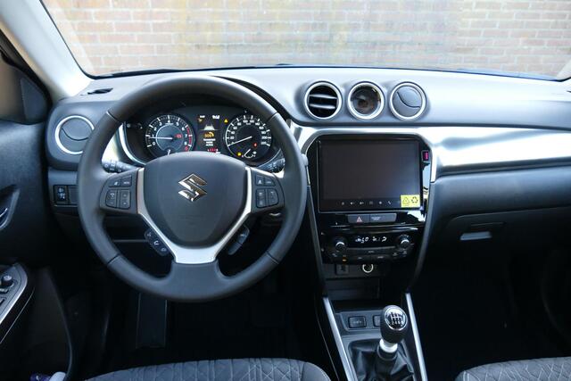 Suzuki VITARA 1.4 Boosterjet Style Smart Hybrid | 1500KG TREKGEWICHT |