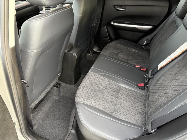 Suzuki VITARA 1.4 Boosterjet Style Smart Hybrid | Navigatie | Camera | Stoelverwarming | Bluetooth | Keyless | Climate Control | Cruise Control | LED |