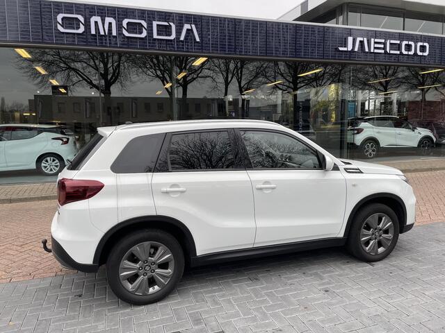 Suzuki VITARA 1.4 Boosterjet Select Smart Hybrid | Trekhaak | Navigatie via Carplay/Android | Achteruitrijcamera |