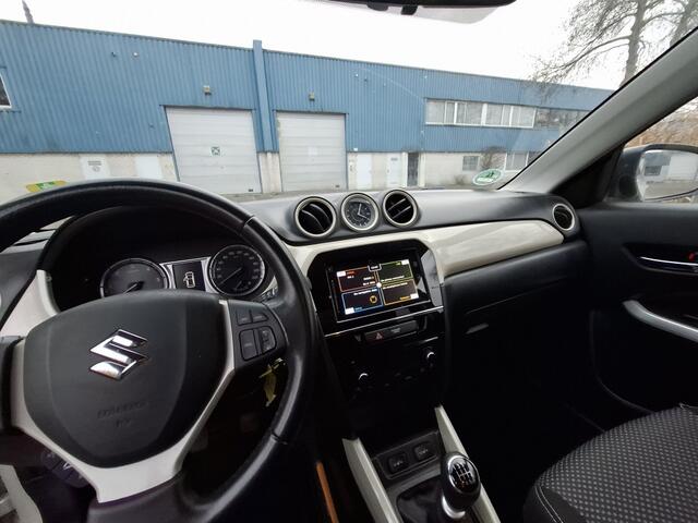 Suzuki VITARA 1.6D Exclusive Navi/Camera/Airco ?