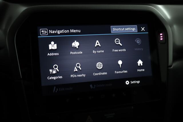 Suzuki VITARA 1.4 Boosterjet Smart Hybrid Select | Climate control | Cruise control adaptive | Apple carplay, Android auto | Camera < Panoramisch sunroof | Stoelverwarming | lichtmetalen velgen |