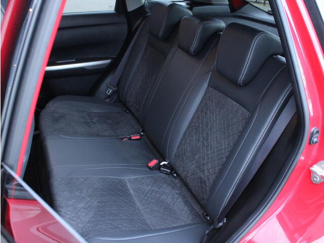 Suzuki VITARA 1.4 Boosterjet AllGrip Style Afneembare Trekhaak, Elektrisch Panoramadak, Cruise en Climate Control, Navigatie