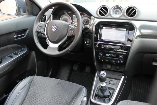 Suzuki VITARA 1.4 Boosterjet Style Smart Hybrid | Pano | Trekhaak | Full Led