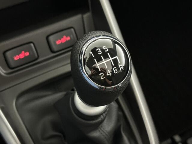 Suzuki VITARA 1.4 Style Smart Hybrid | Panoramadak | Lederen Bekleding | Adaptieve Cruise Control