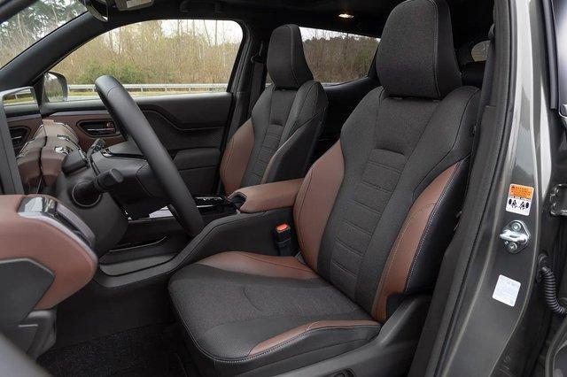 Suzuki VITARA e Style 61 kWh | INTRODUCTIE CADEAU t.w.v. ¤ 500,- | Alle kleuren leverbaar!