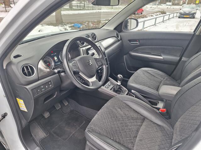 Suzuki VITARA 1.4 Boosterjet Style Smart Hybrid TREKHAAK
