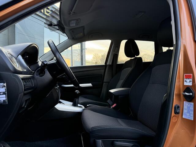 Suzuki VITARA 1.6 Exclusive Navi,Camera,Stoelverwarming,120pk,Clima,Cruise,Lm velgen,2e Eigenaar,Apk tot 06-2026