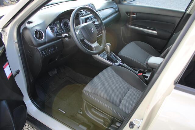Suzuki VITARA 1.0 Boosterjet Select Automaat, Trekhaak en Navigatie!