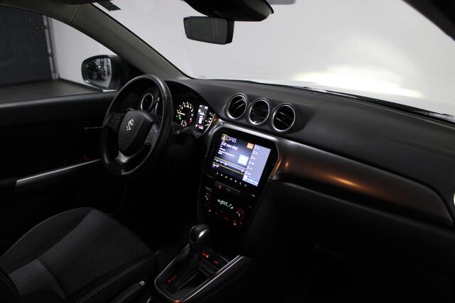 Suzuki VITARA 1.5 Hybrid Select Automaat / Camera / Led verlichting / Navigatie / Adaptive cruise control /