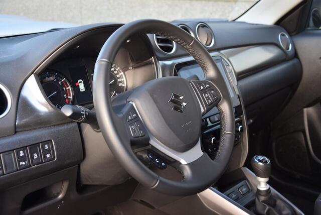 Suzuki VITARA 1.4 Boosterjet Smart Hybrid Style | DEMO-deal! | Two Tone Ivory | 10 jaar garantie!! |
