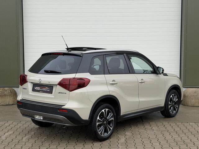 Suzuki VITARA 1.4 140 pk Automaat Style / Pano / Clima / Camera / Keyless / Alcantara / Adaptive Cruise / Two Tone / Stijl