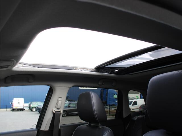 Suzuki VITARA 1.6 High Executive Automaat Trekhaak, Elektrisch Panoramadak, Leder/Microvezel Bekleding