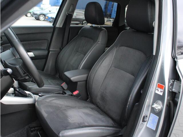 Suzuki VITARA 1.6 High Executive Automaat Trekhaak, Elektrisch Panoramadak, Leder/Microvezel Bekleding