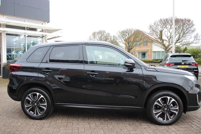 Suzuki VITARA 1.4 Boosterjet Style Hybrid | Schuif-/kanteldak | Adapt. cruise | Clima | PDC |