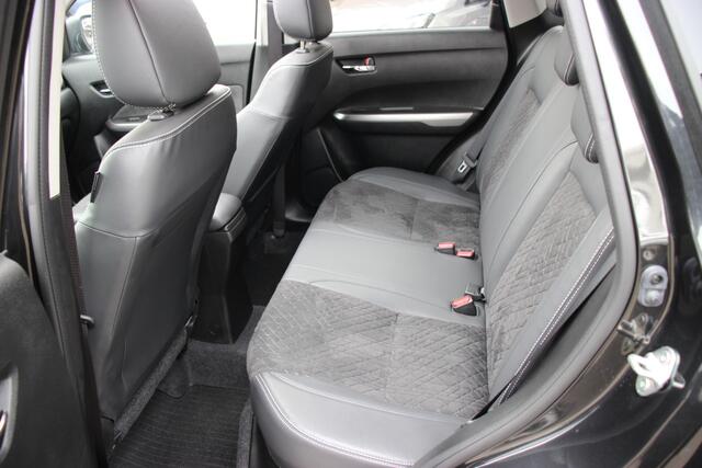 Suzuki VITARA 1.4 Boosterjet Style Hybrid | Schuif-/kanteldak | Adapt. cruise | Clima | PDC |