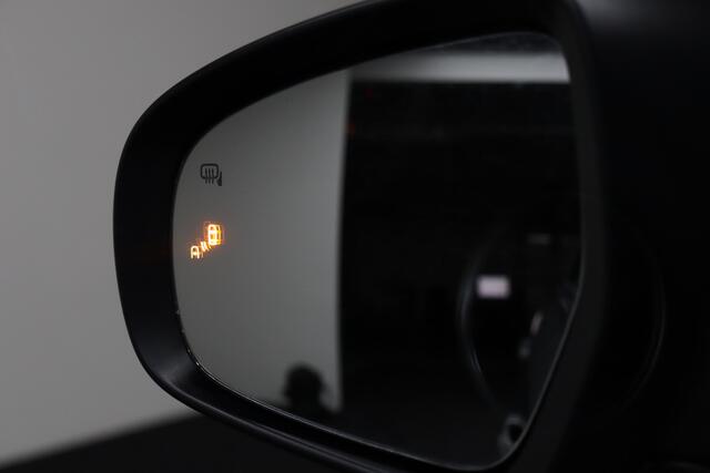 Suzuki VITARA 1.4 Boosterjet Style Smart Hybrid | Adaptive-cruise | Afneembare Trekhaak | Camera | Clima | Navigatie | Parkeersensoren | Stoelverwarming | Keyless | Dodehoekdetectie