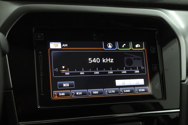 Suzuki VITARA 1.4 Boosterjet Style Smart Hybrid | Climate control | Cruise control| Camera | Stoelverwarming | Apple carplay, Android auto | Schuif/kanteldak |