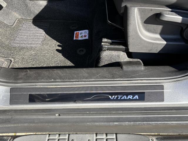 Suzuki VITARA 1.5 Hybrid Style Automaat | Trekhaak | Panorama Dak |