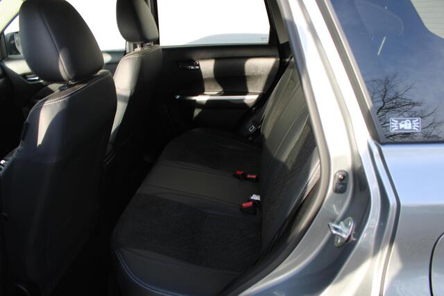 Suzuki VITARA 1.4 Boosterjet Style Smart Hybrid Trekhaak, Navi, Stijl Uitvoering!